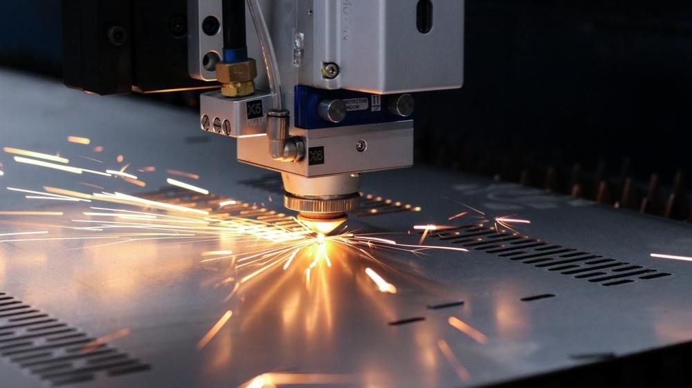 القطع بالليزر لجميع أنواع المعادن